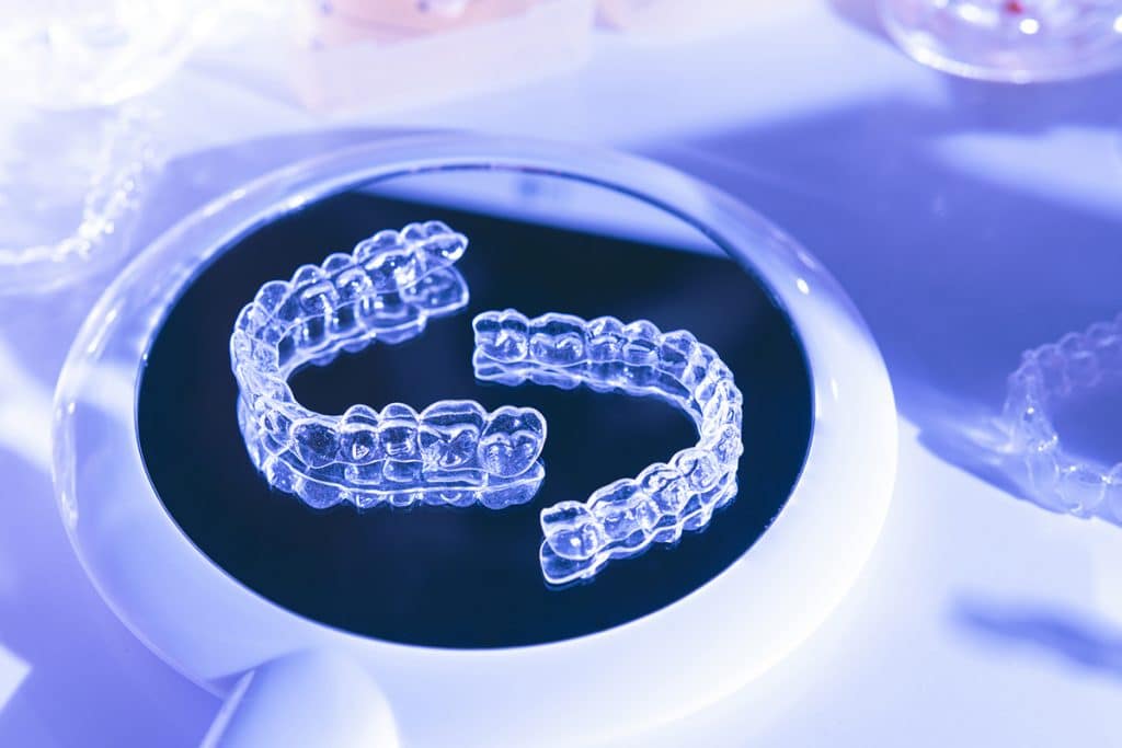 How To Clean Clear Retainers | Sachi & Co. Dentistry