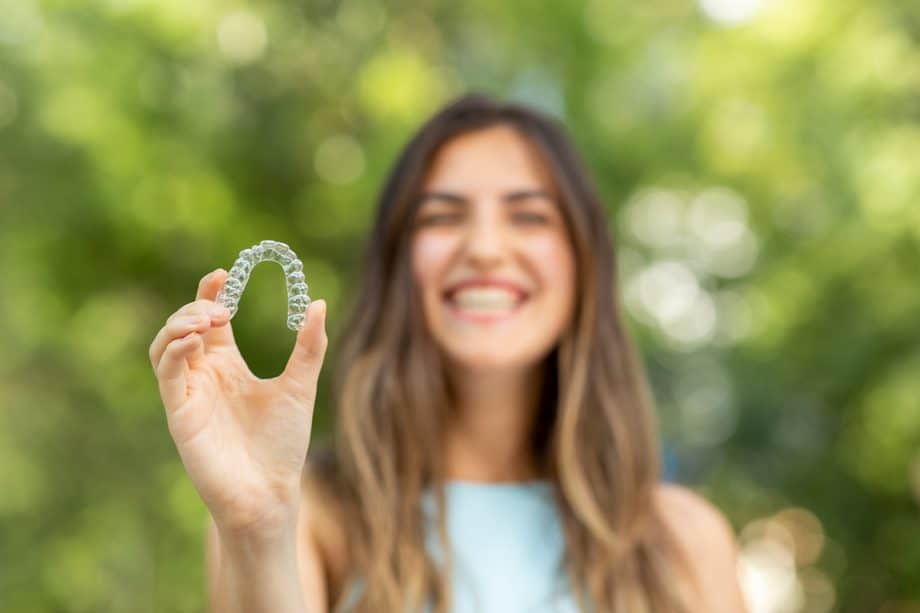 Invisalign vs Braces: Which is Faster?